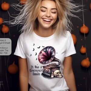 Beautiful Short Sleeve Shirt: Retro Gramophone Design